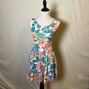 Divided floral print casual dress